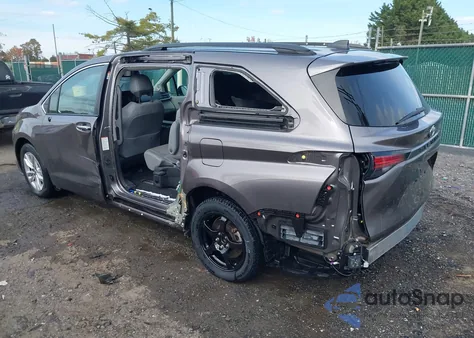 2022 Toyota Sienna Xle z USA, uszkodzony, nr VIN 5TDJRKEC5NS091036